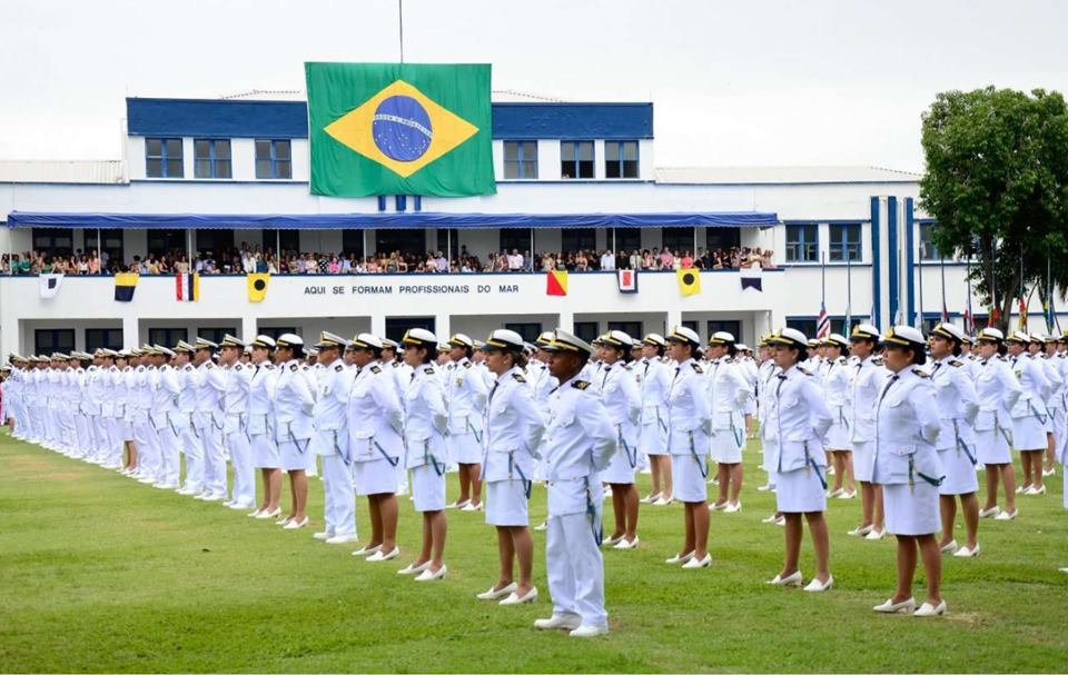 Marinha vai abrir concurso para Enfermeiros e Técnicos em Enfermagem (carreira militar). Editais saem nas próximas semanas. 